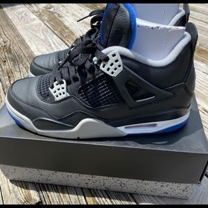 Nike Air Jordan Retro 4 Motorsport Alternate.